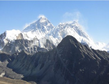 Everest view from Gokyo Peak