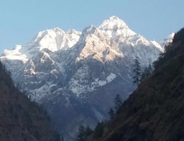 Lapuchung himal view from Deng